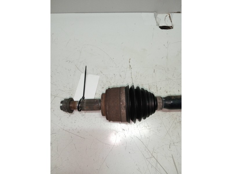 Recambio de transmision delantera derecha para renault laguna iii authentique referencia OEM IAM 8200934677  