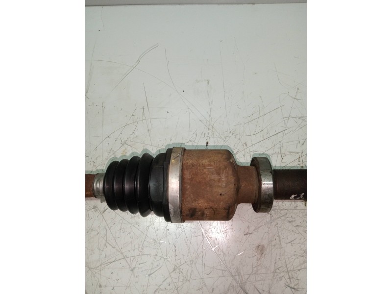 Recambio de transmision delantera derecha para renault clio ii fase ii (b/cb0) 1.5 dci diesel referencia OEM IAM 8200538738  