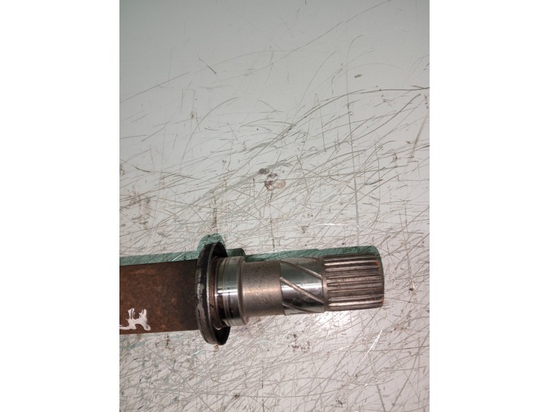 Recambio de transmision delantera derecha para renault clio ii fase ii (b/cb0) 1.5 dci diesel referencia OEM IAM 8200538738  