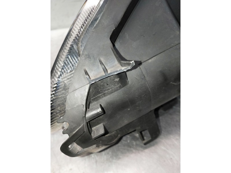 Recambio de faro derecho para fiat grande punto (199) referencia OEM IAM  VER FOTOS PATILLA ROTA