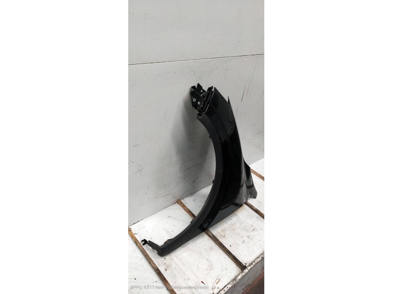 Recambio de aleta delantera izquierda para renault kadjar experience referencia OEM IAM   