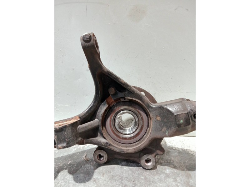 Recambio de mangueta delantera derecha para peugeot 3008 referencia OEM IAM   