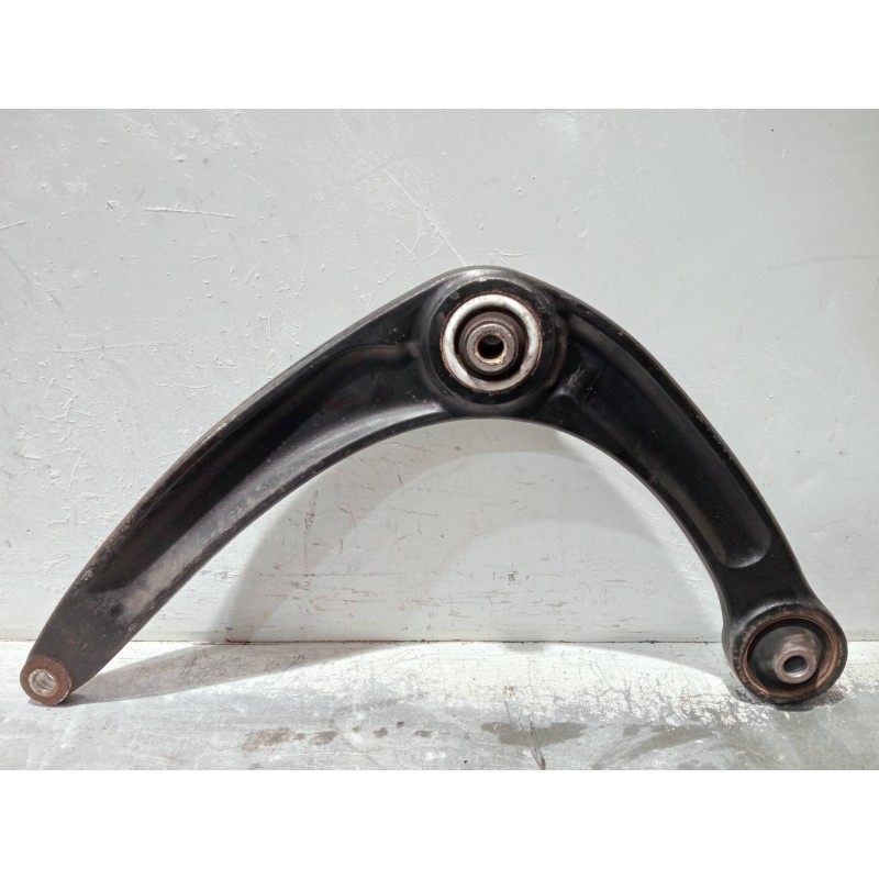 Recambio de brazo suspension inferior delantero derecho para peugeot 3008 referencia OEM IAM 833547 7ATGM1 