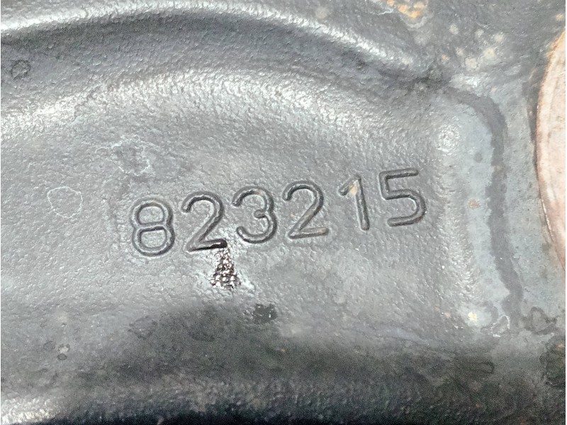 Recambio de brazo suspension inferior delantero izquierdo para peugeot 3008 referencia OEM IAM 823215  