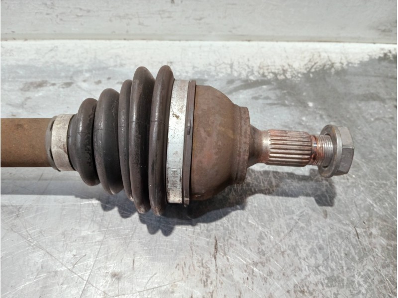 Recambio de transmision delantera izquierda para peugeot 3008 referencia OEM IAM 9684135380 8NN68 