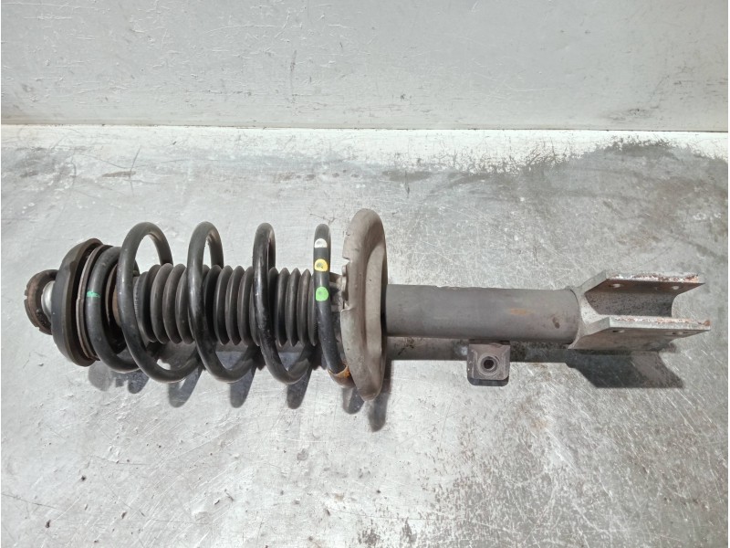 Recambio de amortiguador delantero derecho para peugeot 3008 referencia OEM IAM 612852B  