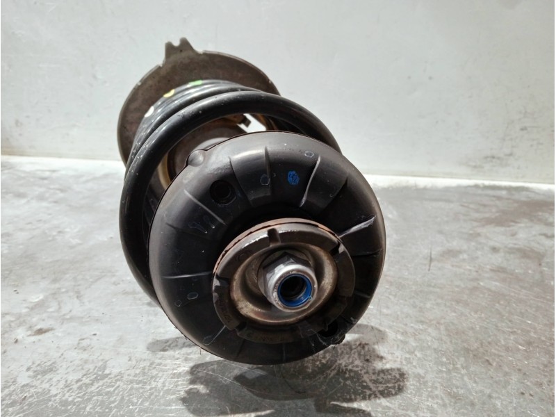 Recambio de amortiguador delantero derecho para peugeot 3008 referencia OEM IAM 612852B  