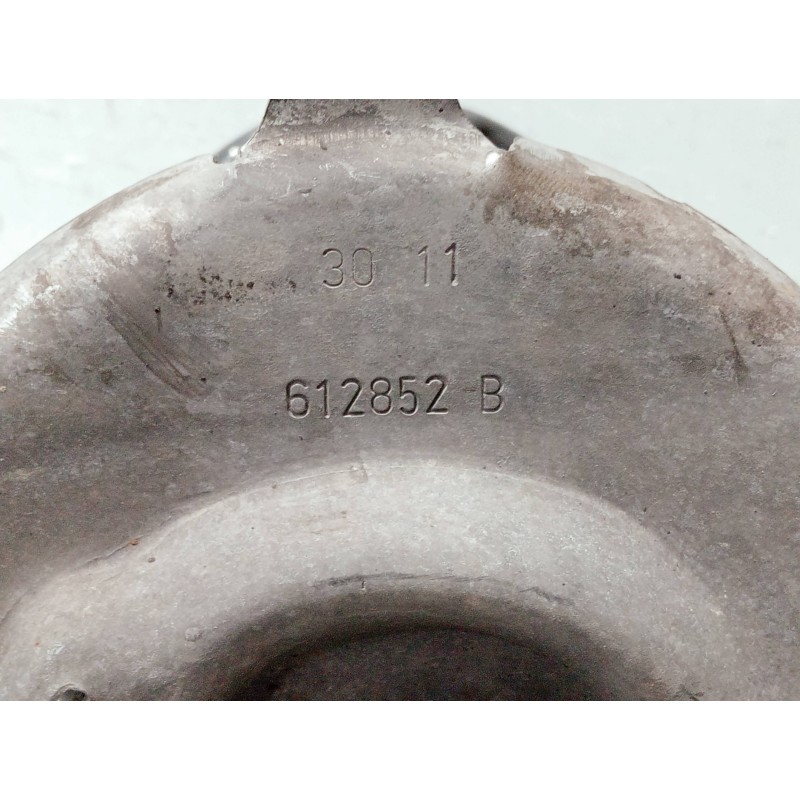 Recambio de amortiguador delantero izquierdo para peugeot 3008 referencia OEM IAM 612852B  