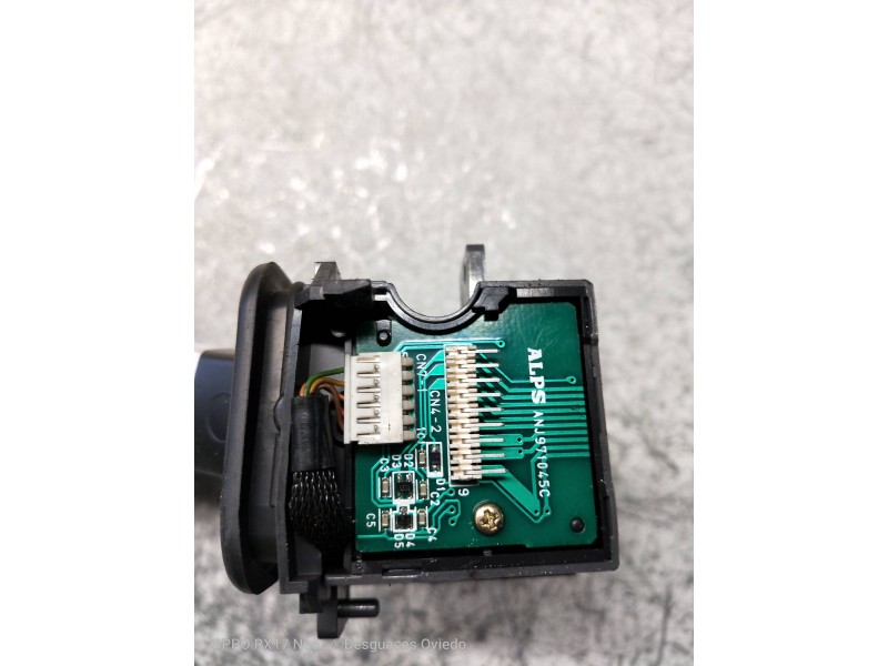 Recambio de mando limpia para volvo s60 berlina 2.4 d referencia OEM IAM 8691695  