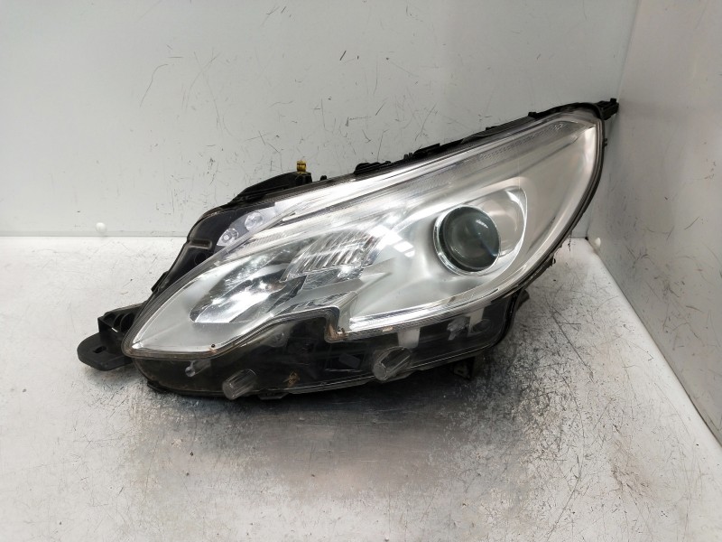 Recambio de faro izquierdo para peugeot 2008 (--.2013) referencia OEM IAM 90106472 9815405780 