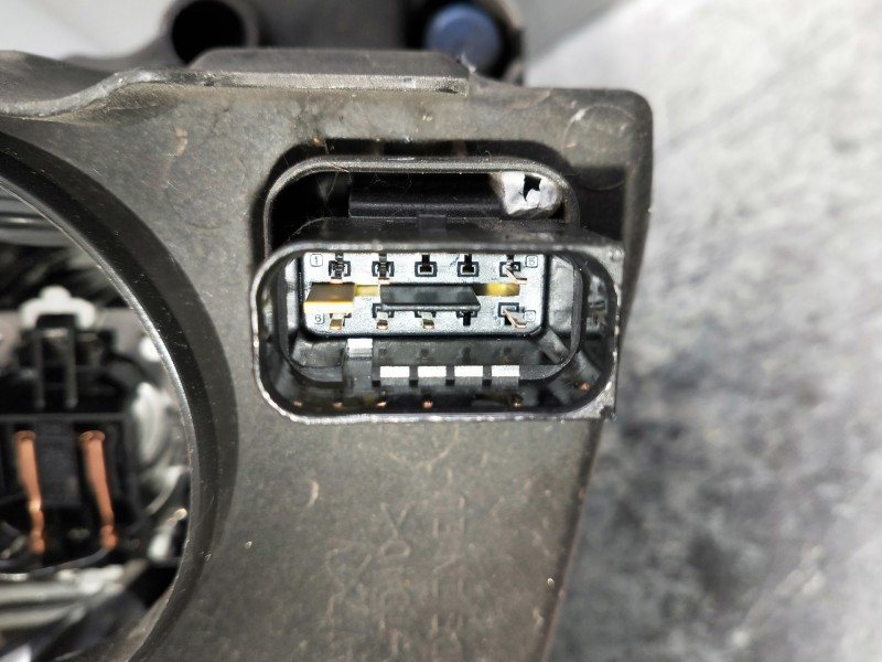 Recambio de faro izquierdo para peugeot 2008 (--.2013) referencia OEM IAM 90106472 9815405780 