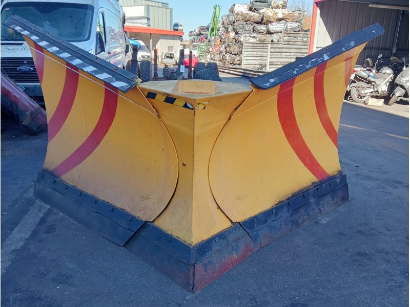 Recambio de defensa delantera para uro 150 turbo referencia OEM IAM   