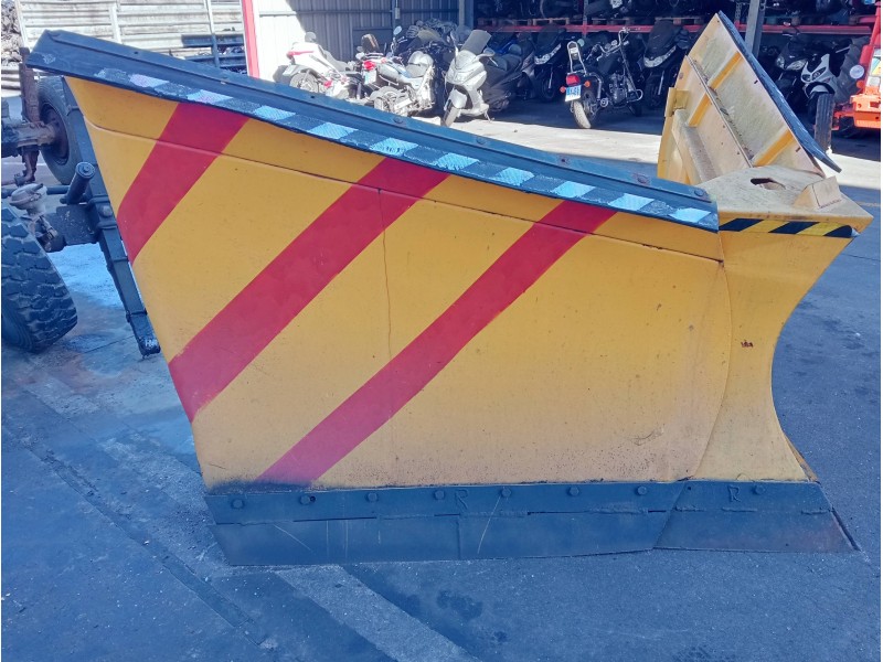 Recambio de defensa delantera para uro 150 turbo referencia OEM IAM   