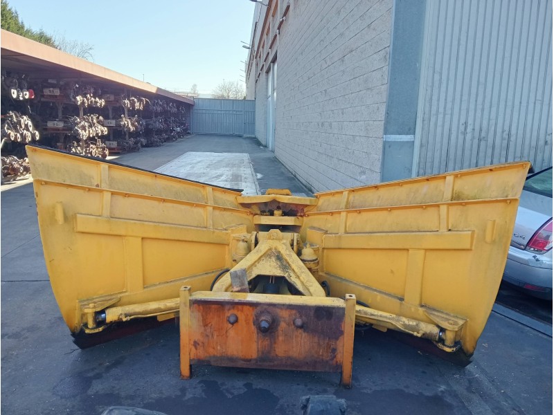 Recambio de defensa delantera para uro 150 turbo referencia OEM IAM   