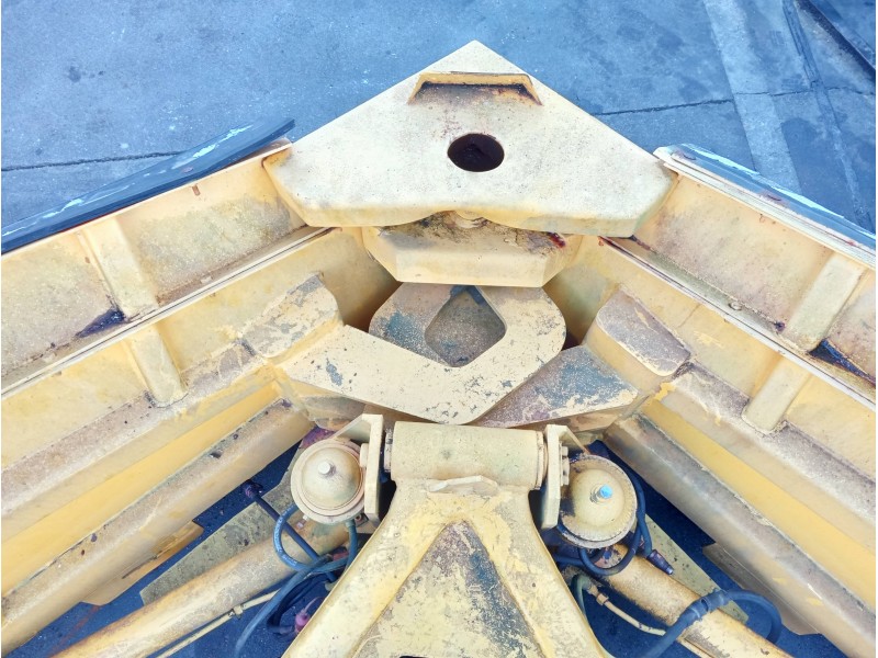 Recambio de defensa delantera para uro 150 turbo referencia OEM IAM   