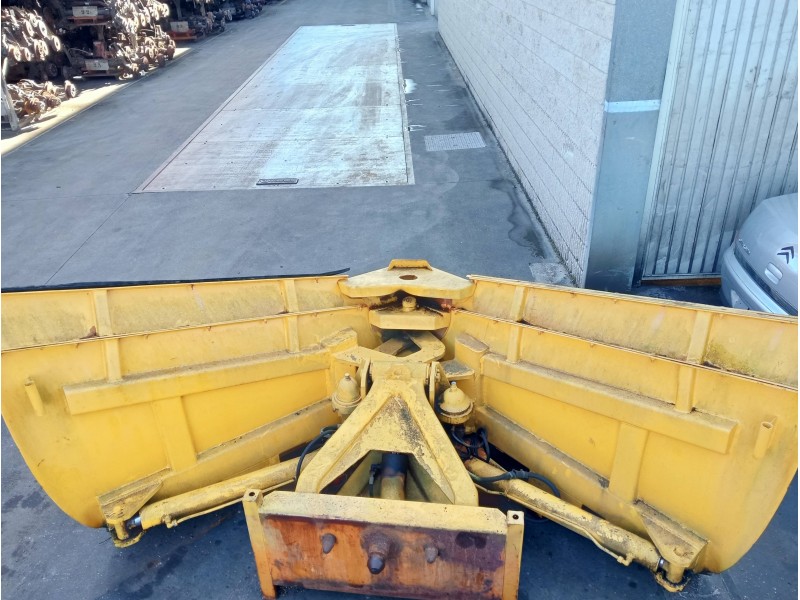 Recambio de defensa delantera para uro 150 turbo referencia OEM IAM   