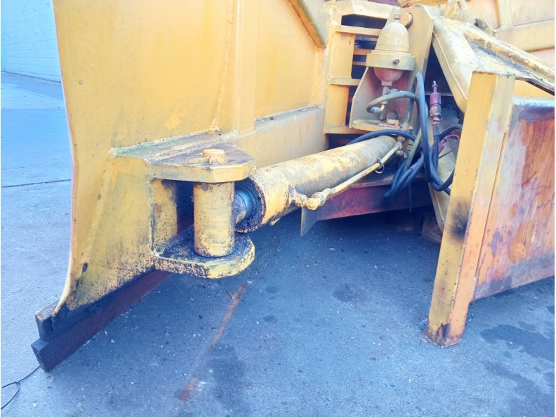 Recambio de defensa delantera para uro 150 turbo referencia OEM IAM   