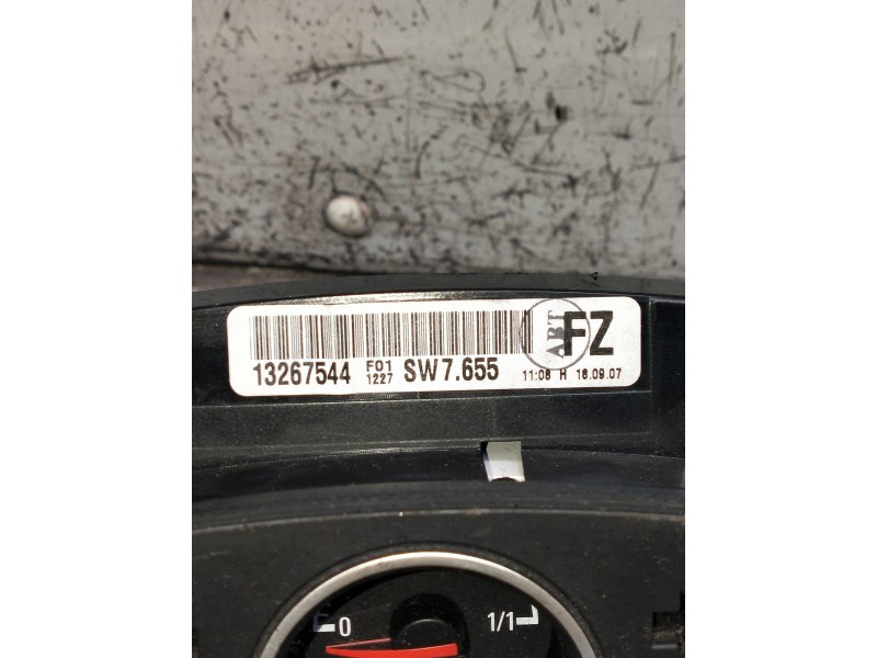 Recambio de cuadro instrumentos para opel zafira b referencia OEM IAM 13267544  