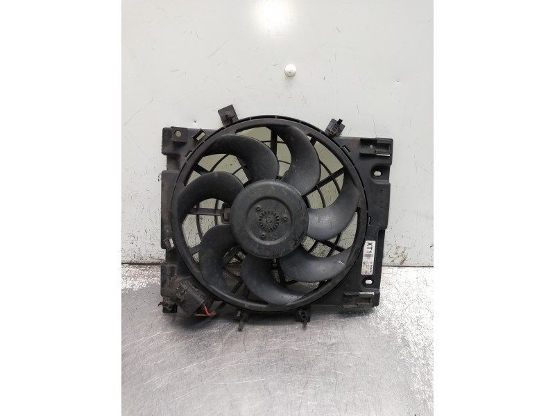 Recambio de electroventilador para opel zafira b referencia OEM IAM 0130303960  