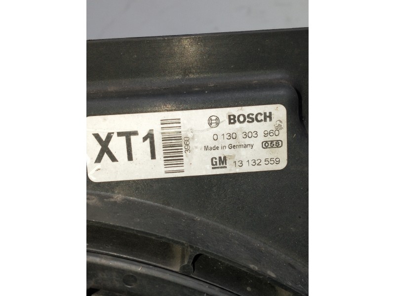 Recambio de electroventilador para opel zafira b referencia OEM IAM 0130303960  