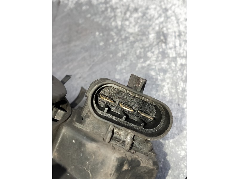 Recambio de electroventilador para opel zafira b referencia OEM IAM 0130303960  