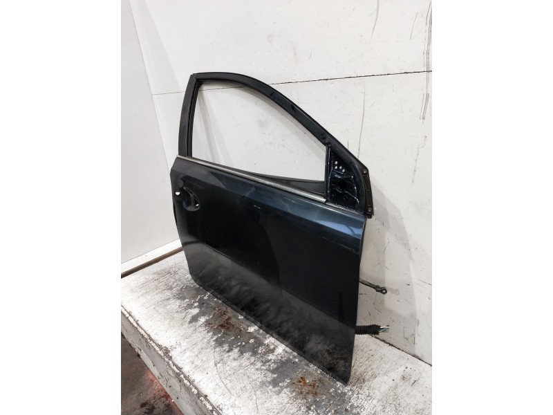 Recambio de puerta delantera derecha para toyota auris business referencia OEM IAM   5P