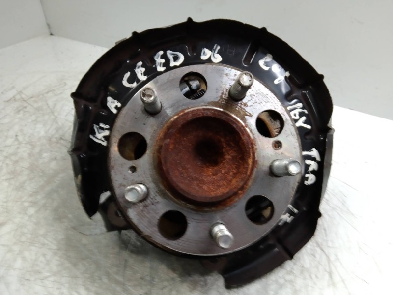 Recambio de mangueta trasera izquierda para kia cee´d referencia OEM IAM   