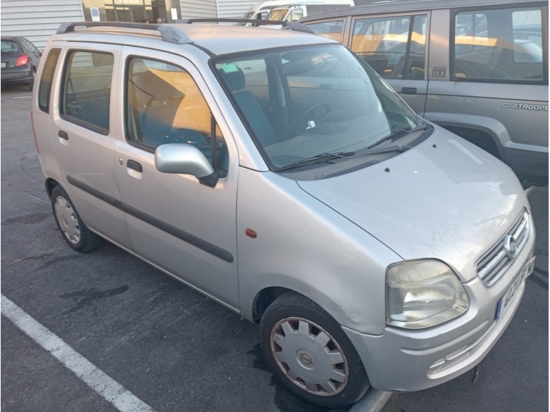 opel agila del año 2002