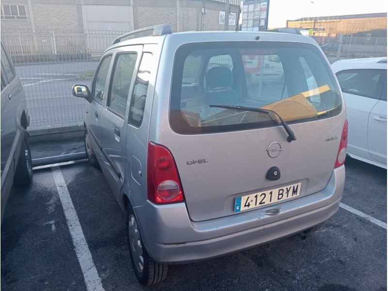 opel agila del año 2002
