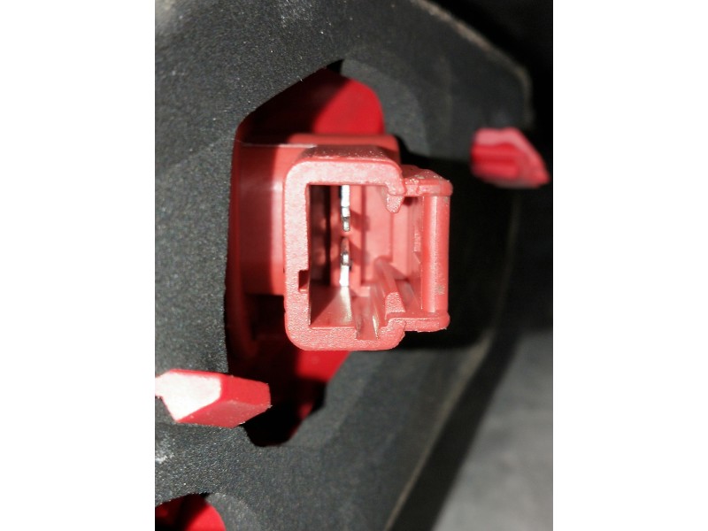 Recambio de piloto trasero derecho interior para peugeot 3008 referencia OEM IAM 9683460980  