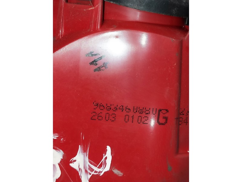 Recambio de piloto trasero izquierdo para peugeot 3008 referencia OEM IAM 9683460880  