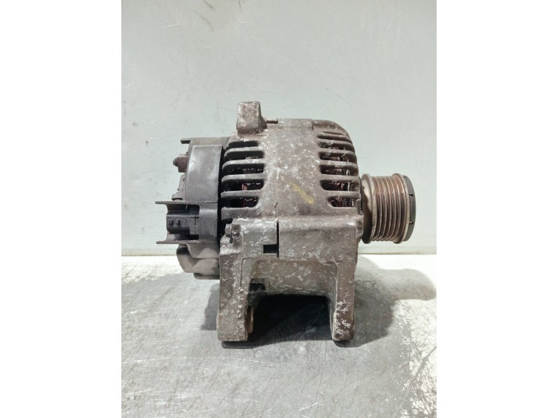 Recambio de alternador para renault megane ii coupe/cabrio referencia OEM IAM 8200772726 2605275A TG11C069