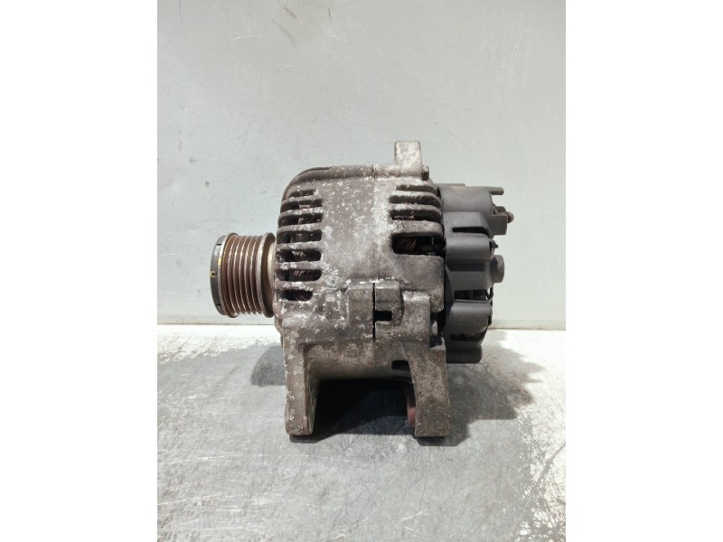 Recambio de alternador para renault megane ii coupe/cabrio referencia OEM IAM 8200772726 2605275A TG11C069