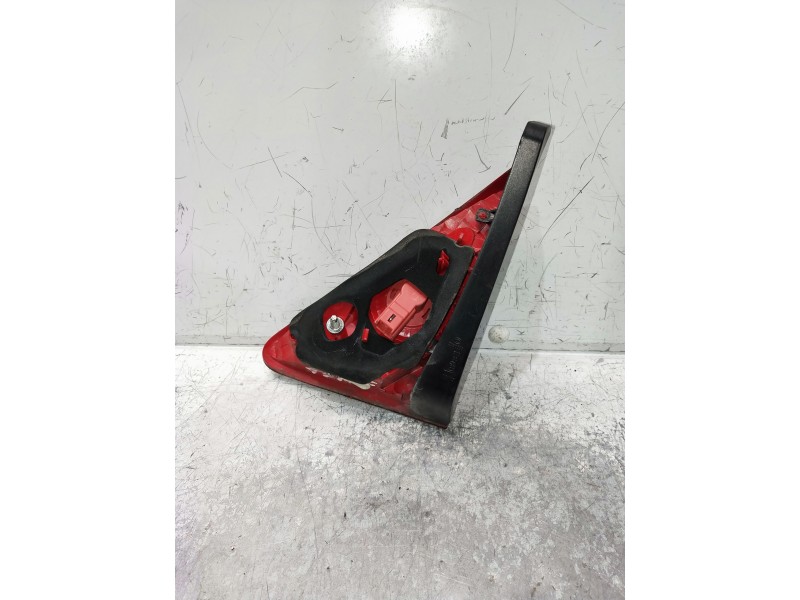 Recambio de piloto trasero izquierdo interior para peugeot 3008 referencia OEM IAM 9683461080  