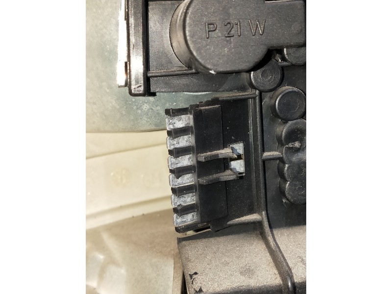 Recambio de piloto trasero derecho para opel vectra a referencia OEM IAM   