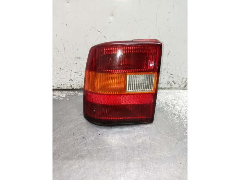 Recambio de piloto trasero izquierdo para opel vectra a referencia OEM IAM   