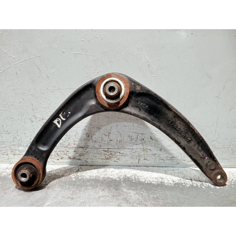 Recambio de brazo suspension inferior delantero derecho para citroen c4 sedan referencia OEM IAM 557451  