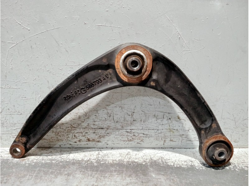 Recambio de brazo suspension inferior delantero izquierdo para citroen c4 sedan referencia OEM IAM 566793  