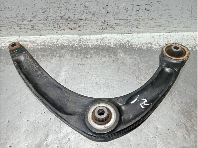 Recambio de brazo suspension inferior delantero izquierdo para citroen c4 sedan referencia OEM IAM 566793  