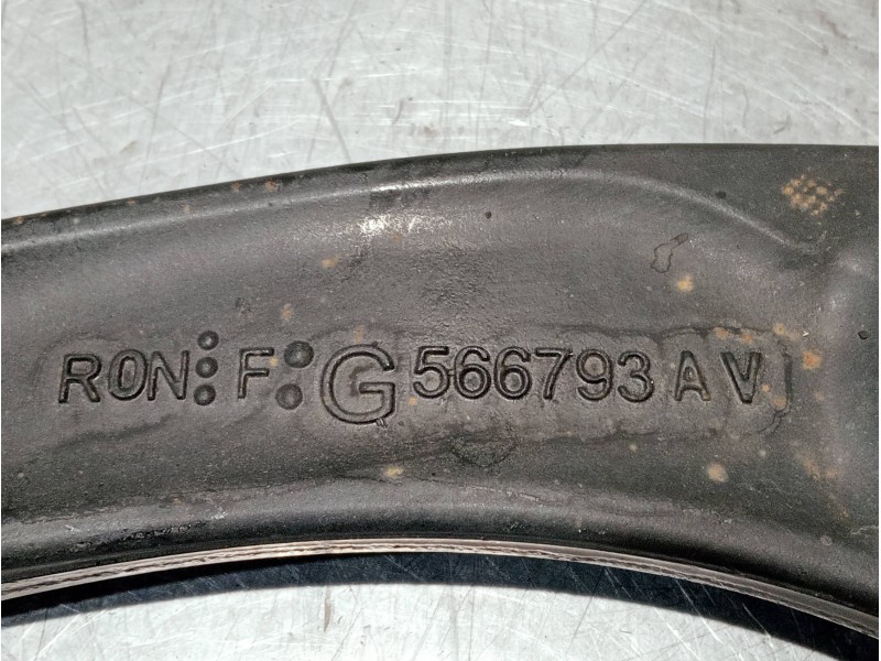 Recambio de brazo suspension inferior delantero izquierdo para citroen c4 sedan referencia OEM IAM 566793  