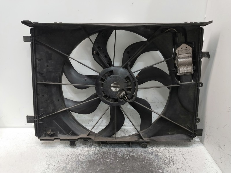 Recambio de electroventilador para mercedes clase b (w246) b 180 cdi be (246.200) referencia OEM IAM A2465000064 0130308425 3135