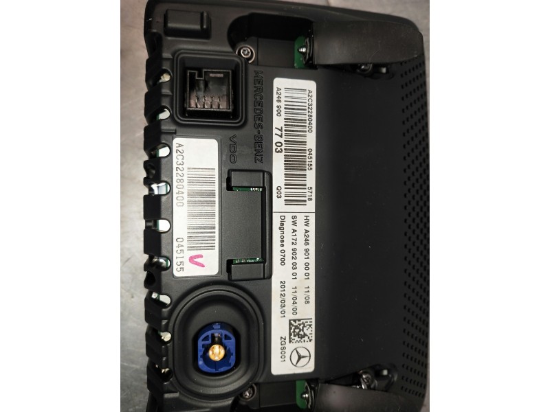 Recambio de pantalla multifuncion para mercedes clase b (w246) b 180 cdi be (246.200) referencia OEM IAM A2469007703 A2C32280400