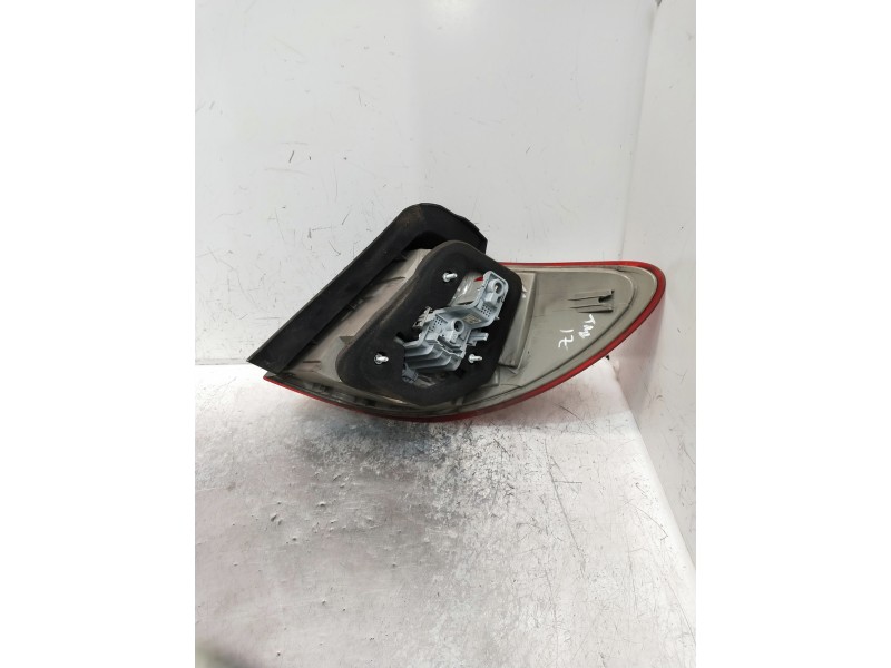 Recambio de piloto trasero izquierdo para mercedes clase b (w246) b 180 cdi be (246.200) referencia OEM IAM A2468200564 607501 