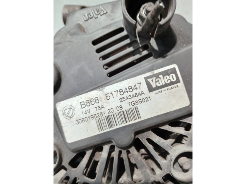 Recambio de alternador para fiat fiorino referencia OEM IAM 51784847 2543484A TG8S021