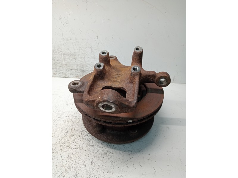 Recambio de mangueta delantera izquierda para mercedes sprinter (w901,w904) caja cerr. referencia OEM IAM 9043320201  