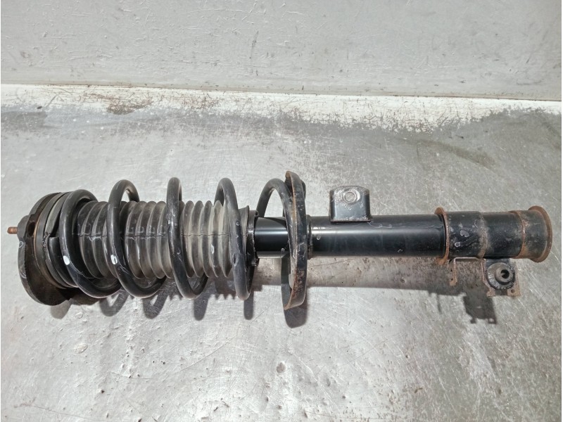 Recambio de amortiguador delantero derecho para fiat fiorino referencia OEM IAM 423142JP  