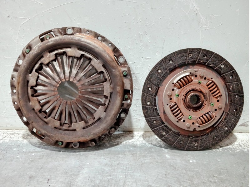 Recambio de kit embrague para fiat fiorino referencia OEM IAM   