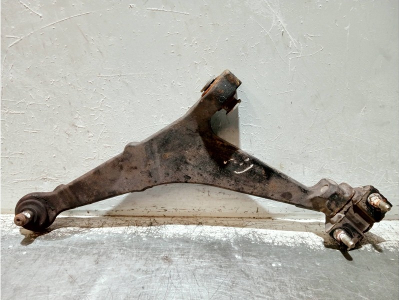Recambio de brazo suspension inferior delantero izquierdo para peugeot 106 (s1) referencia OEM IAM   