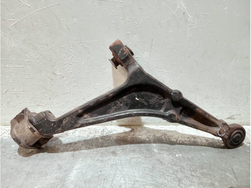 Recambio de brazo suspension inferior delantero izquierdo para peugeot 106 (s1) referencia OEM IAM   