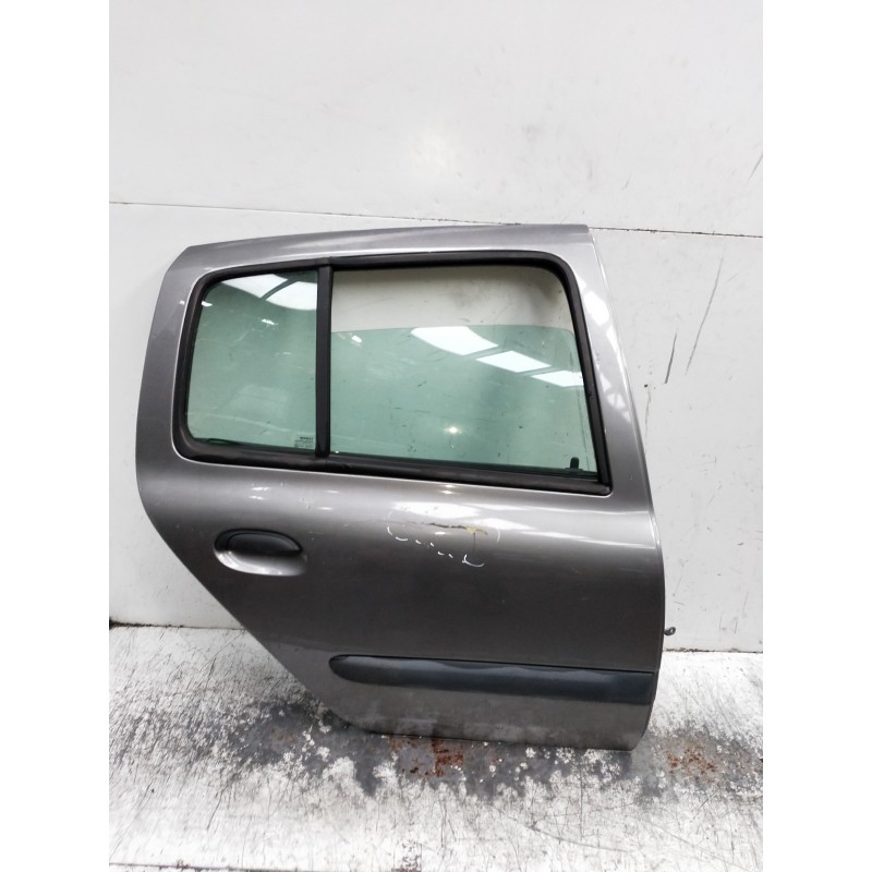 Recambio de puerta trasera derecha para renault clio ii fase i (b/cbo) 1.4 alize referencia OEM IAM  VER FOTOS 5P